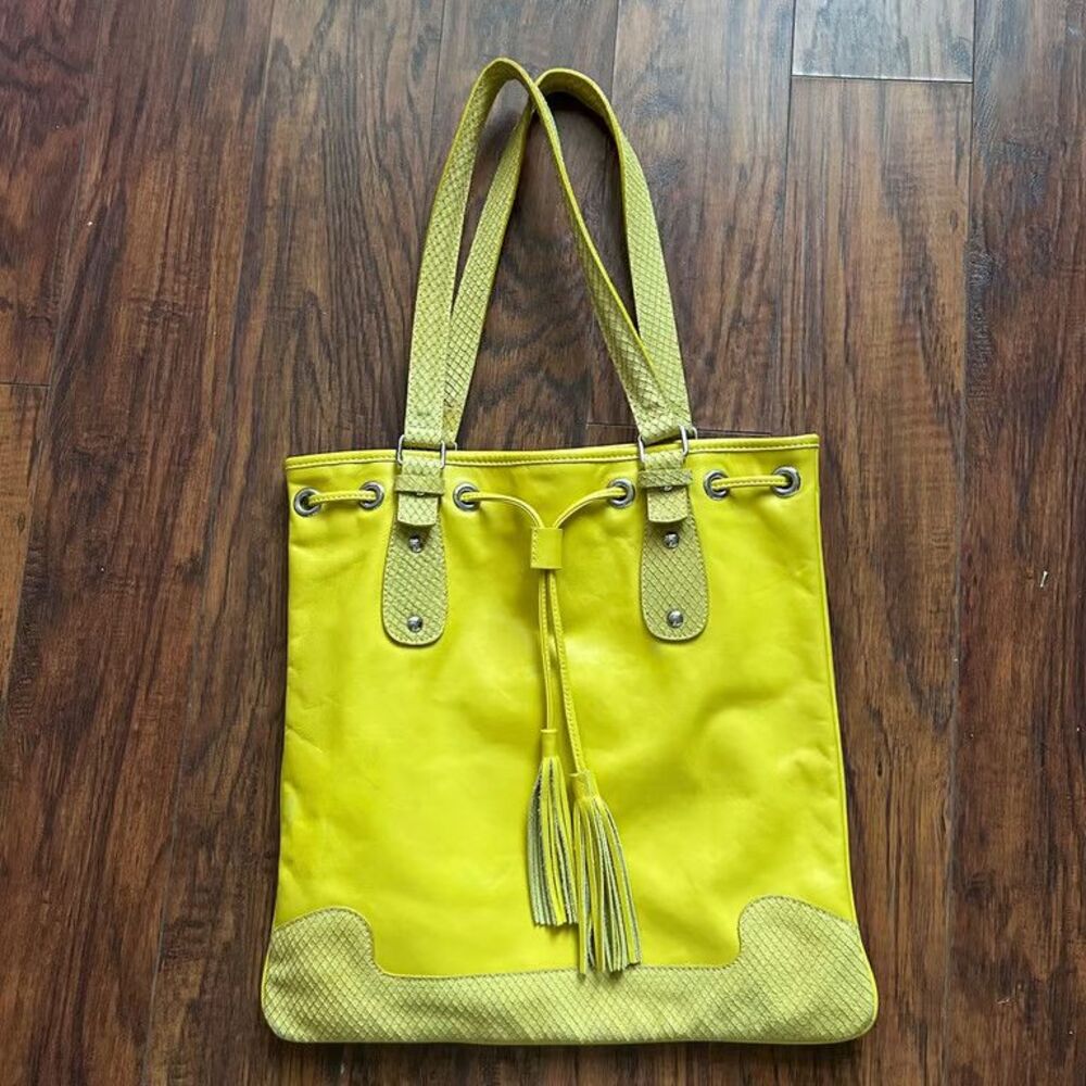 Maurizio Taiuti Italian Leather Tote Bag Yellow Snakeskin Embossed Tassel Womens